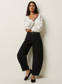 Modische Damenhose mit weit geschnittenen Beinen und hoher Taille - J&B - 1 - Annoboutique