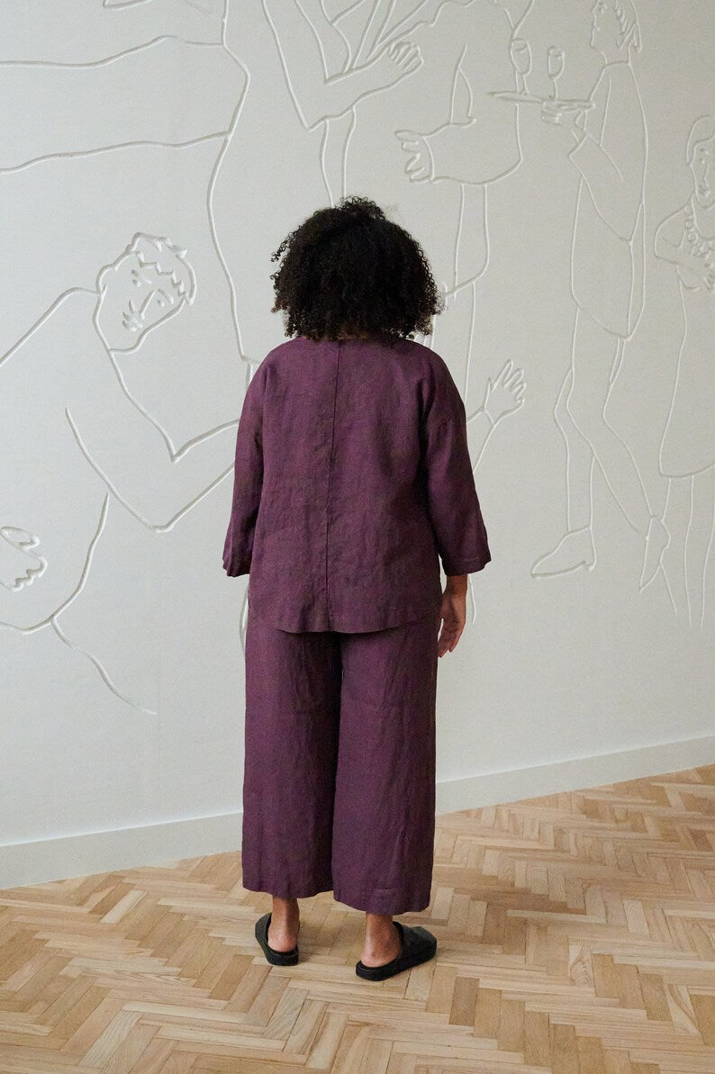 Weit geschnittene Leinenbluse in Dunkelpflaume