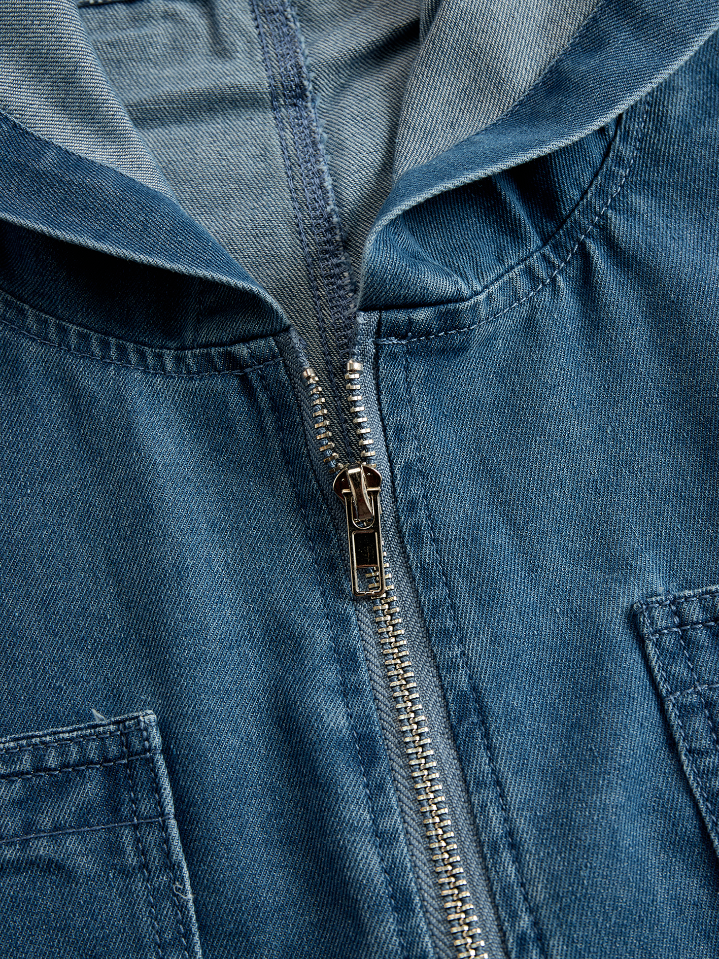Nora – Kapuzen Jumpsuit mit Reißverschluss