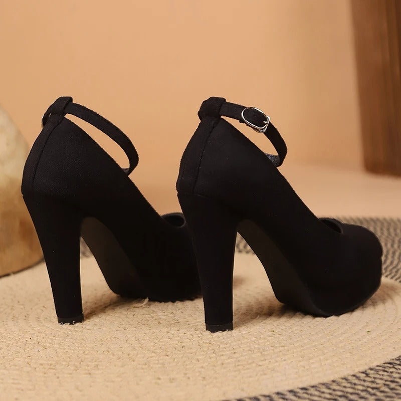 Isabella – Elegante Damen High Heels mit Knöchelriemen