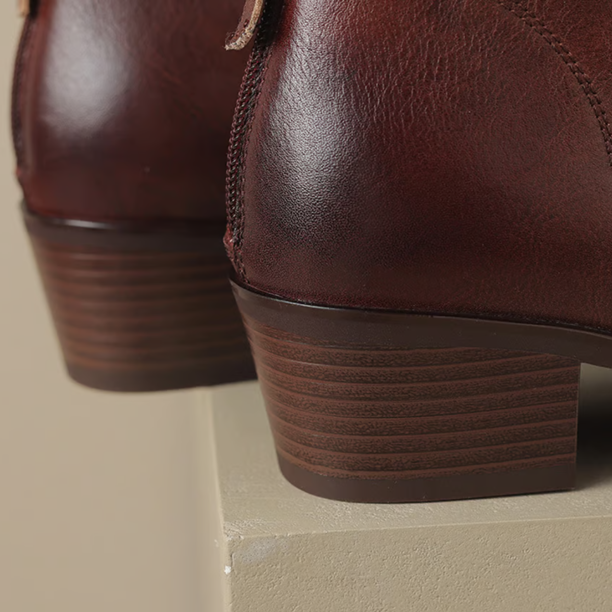 Laura – Klassische Damenstiefeletten mit Blockabsatz