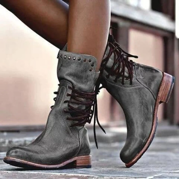 Modische Damen Stiefeletten mit Schnürung und dekorativen Nieten - J&B - 3 - Annoboutique