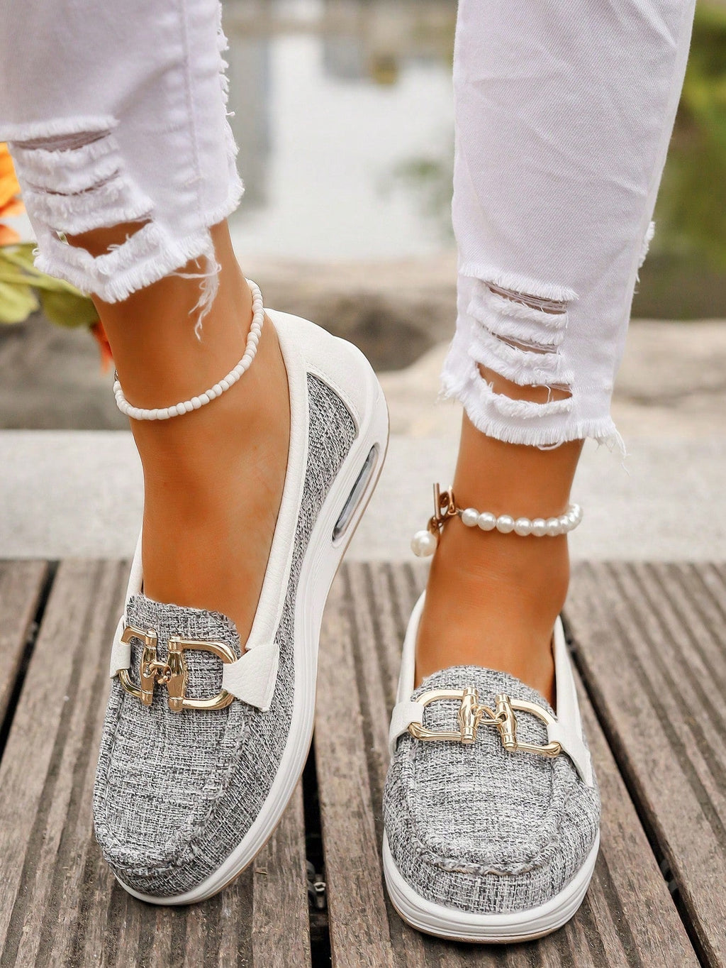 Isla – Bequeme Loafer mit dekorativem Kettenelement