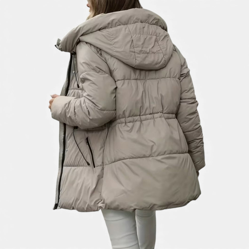 Damen Lange Daunenjacke mit Kapuze und verstellbarem Kordelzug von J&B - 3 - Annoboutique