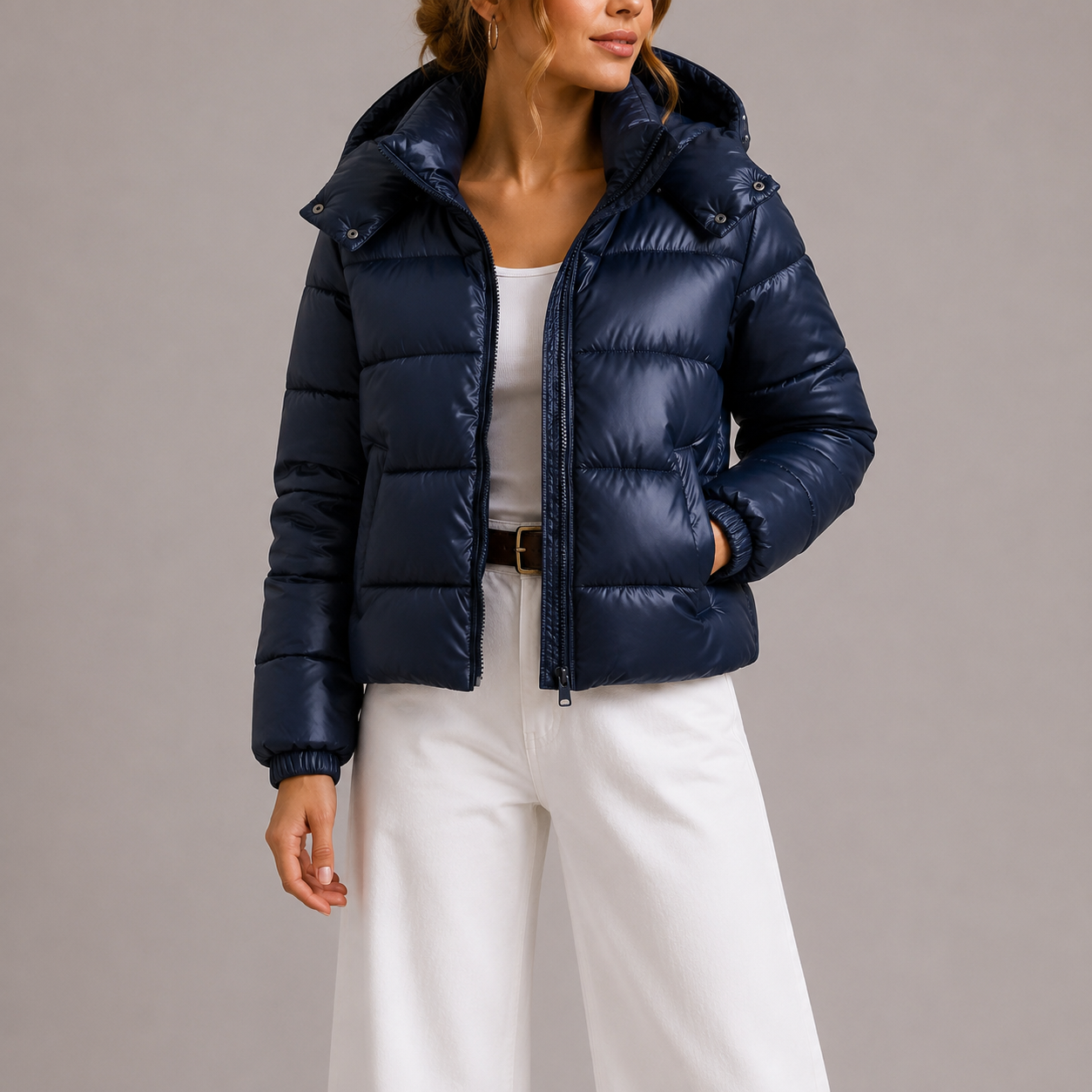 Stylische Damen Daunenjacke mit Kapuze und Reißverschluss von J&B - 2 - Annoboutique