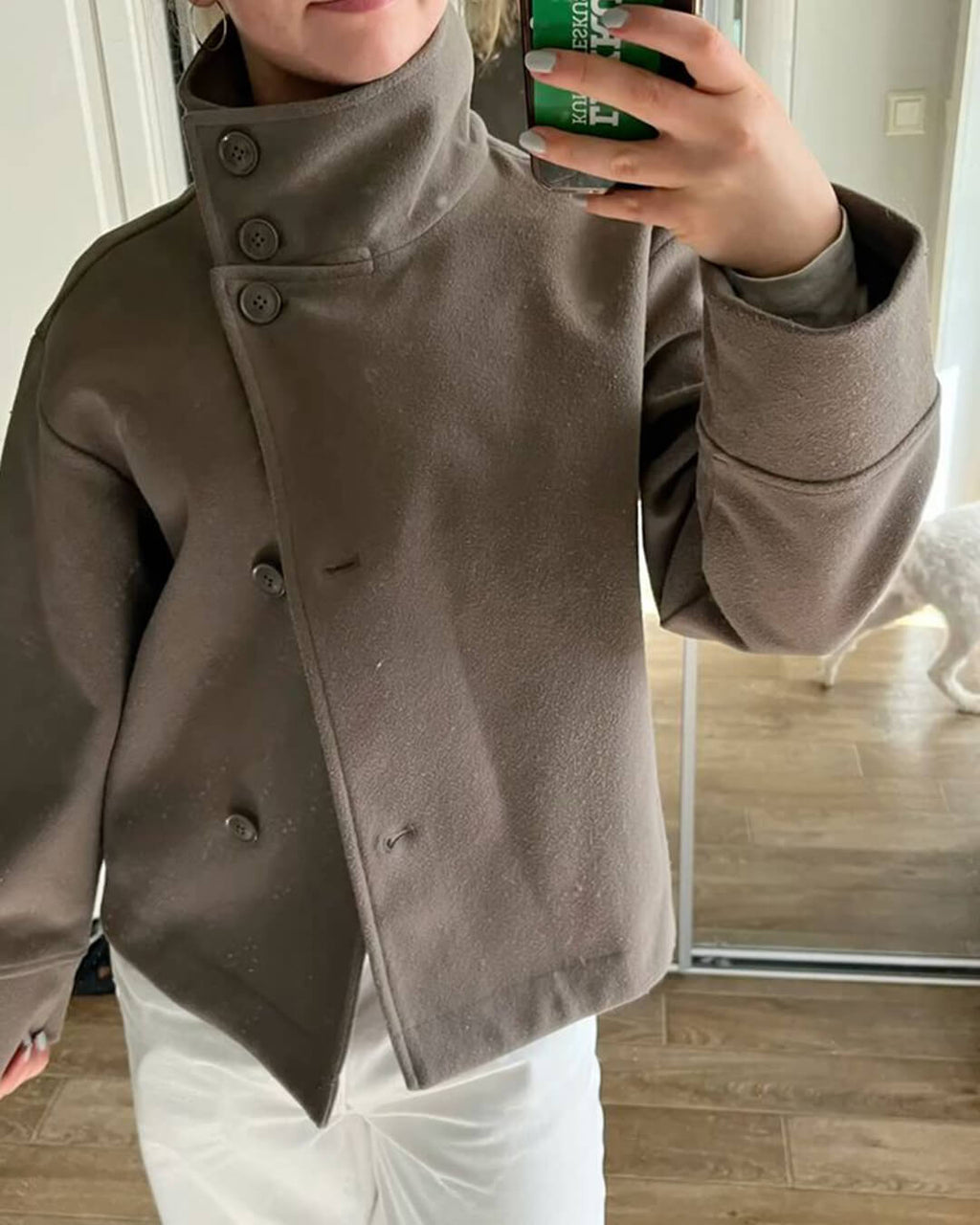 Stylische Damenjacke mit hohem Kragen und lässiger Silhouette - J&B - 4 - Annoboutique