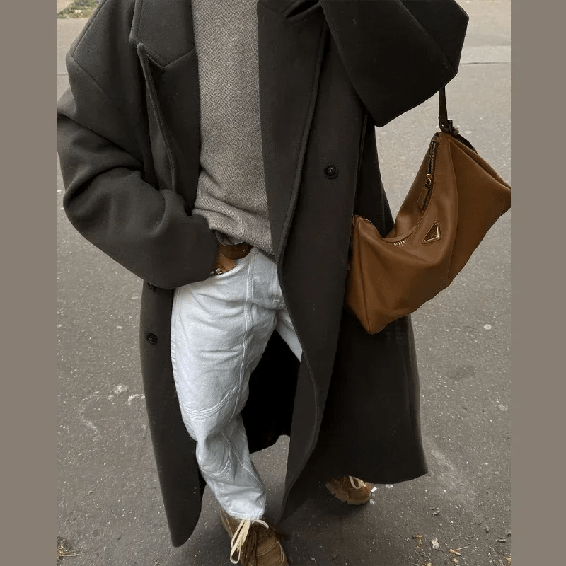 Elegante lange Jacke für Damen mit lockerem Schnitt und breitem Revers - J&B - 3 - Annoboutique
