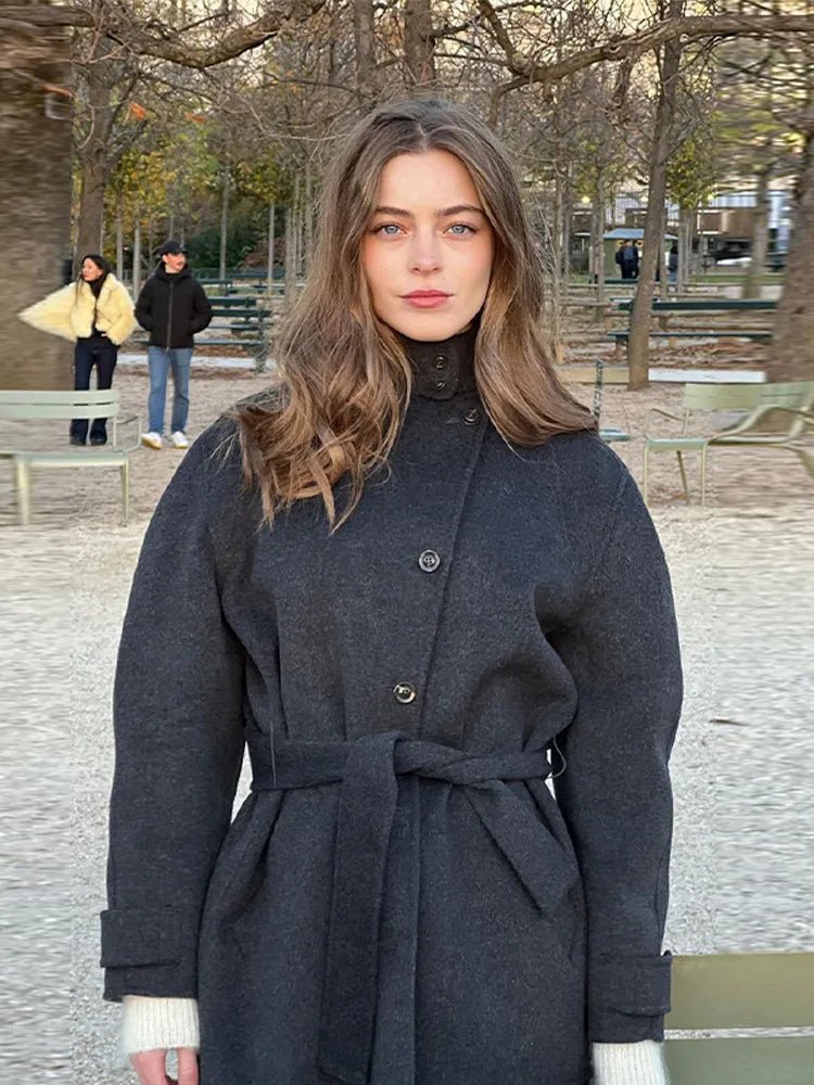 Modische Damenjacke mit Taillengürtel und hohem Kragen - J&B - 4 - Annoboutique