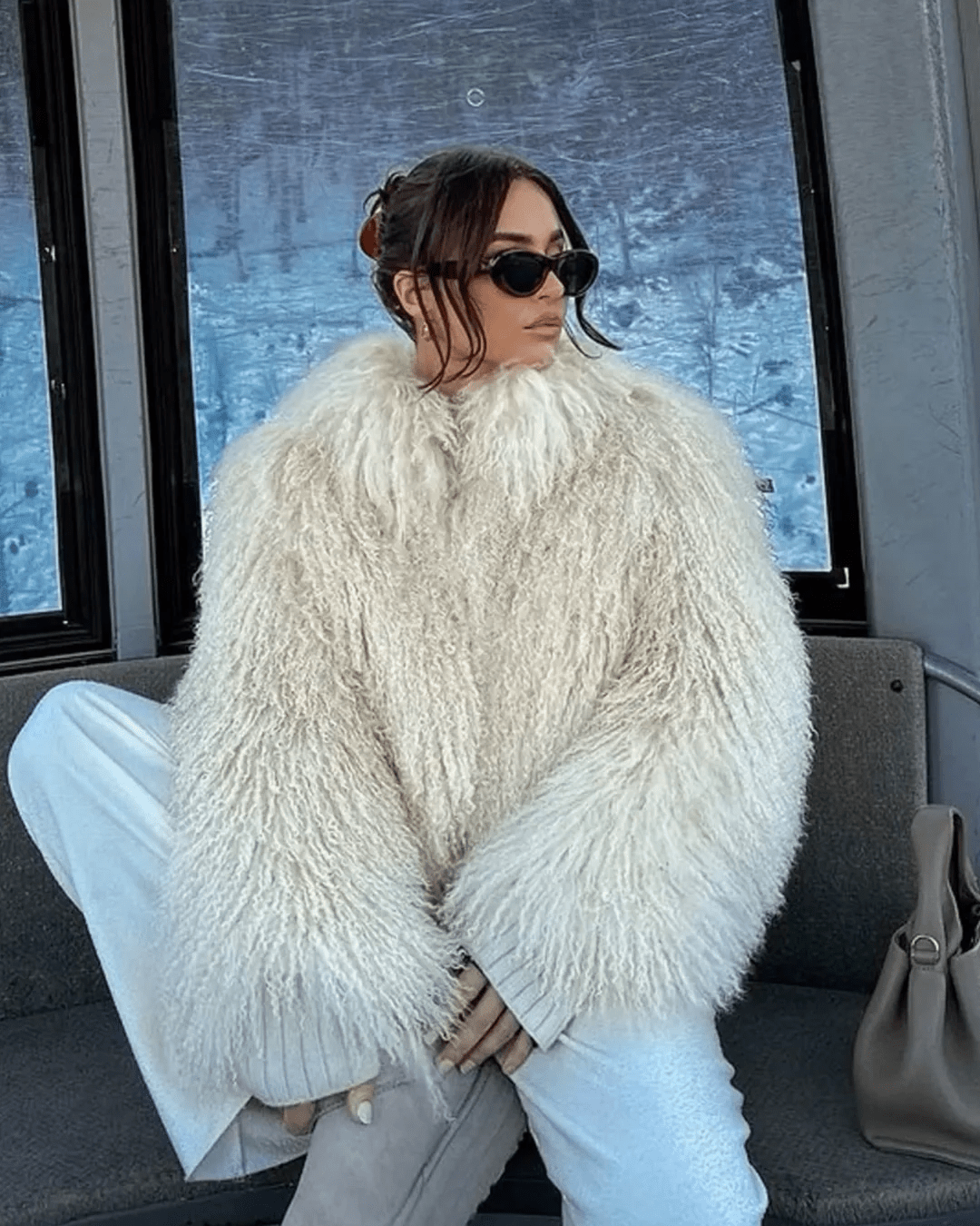 Oversize Damen Kunstfelljacke mit hohem Kragen - J&B - 4 - Annoboutique