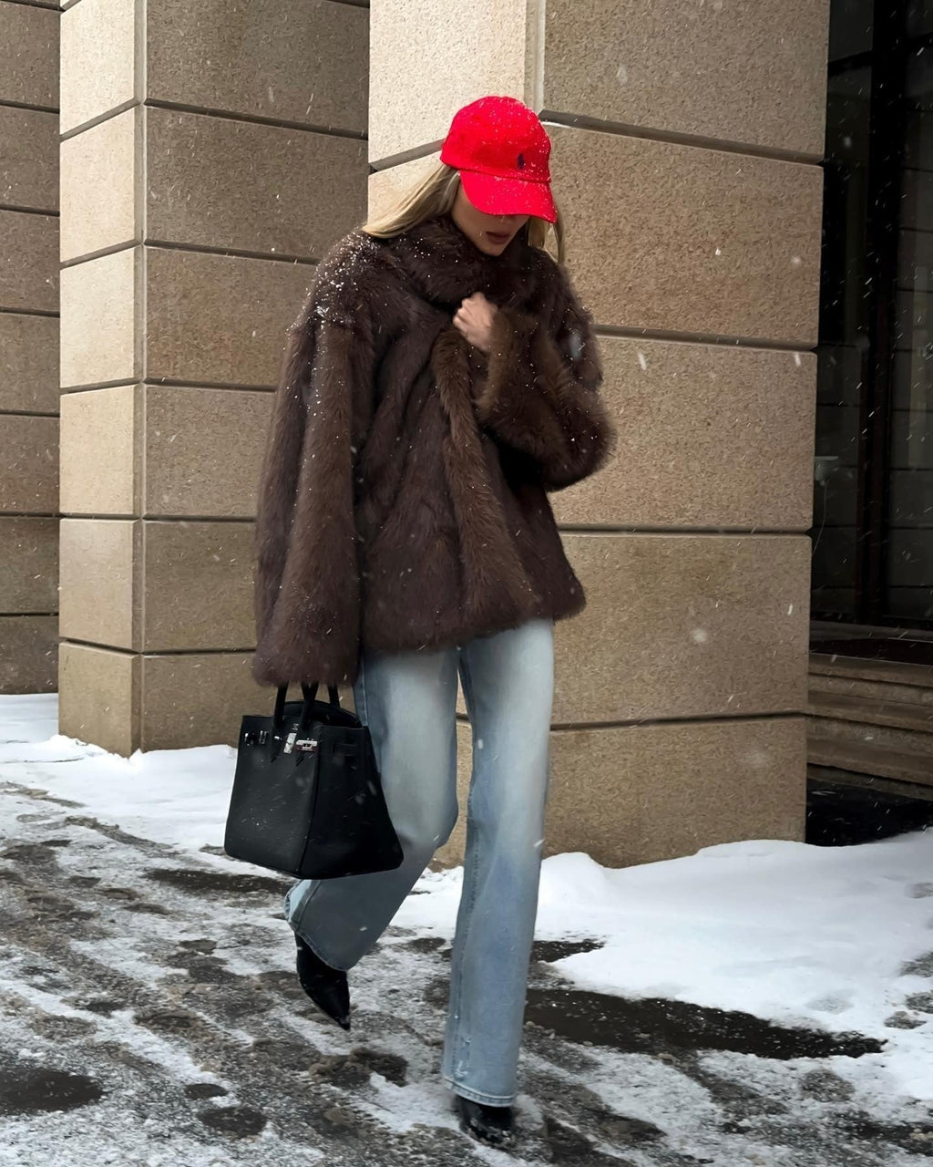 Oversize Damenjacke aus Kunstfell mit gemütlicher Textur - J&B - 2 - Annoboutique