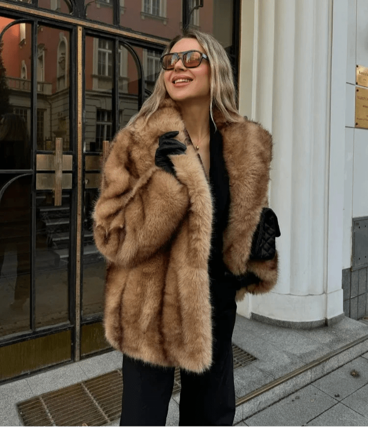 Damen Kunstfelljacke mit lässiger Silhouette und kuscheliger Textur - J&B - 1 - Annoboutique