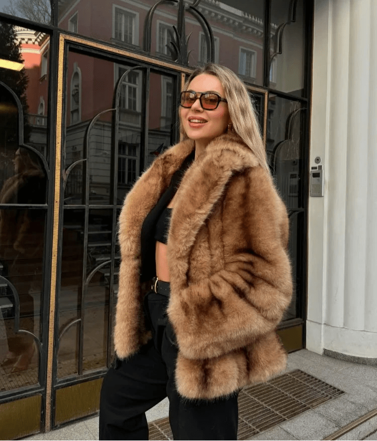 Damen Kunstfelljacke mit lässiger Silhouette und kuscheliger Textur - J&B - 4 - Annoboutique