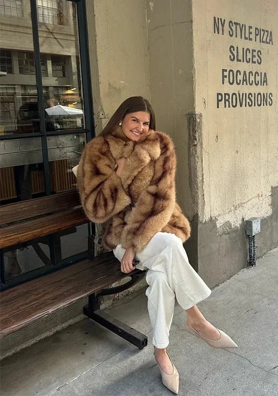 Damen Kunstfelljacke mit lässiger Silhouette und kuscheliger Textur - J&B - 7 - Annoboutique