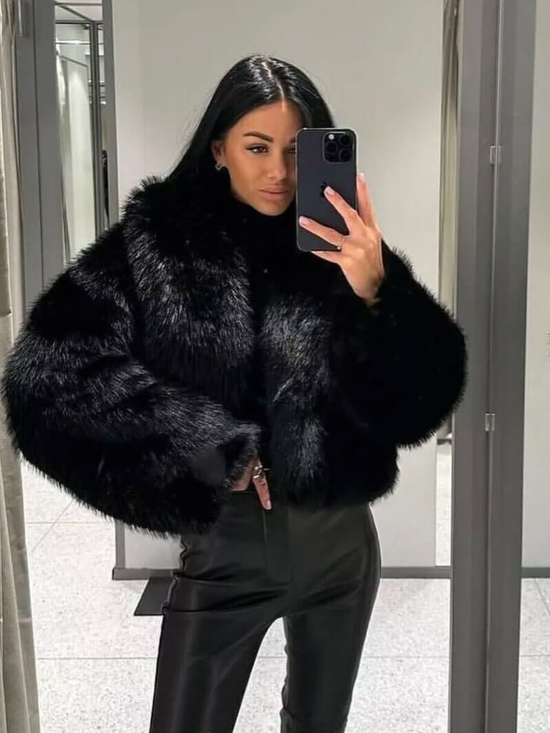 Damen Kunstfelljacke mit oversized Kragen und verkürztem Schnitt - J&B - 3 - Annoboutique