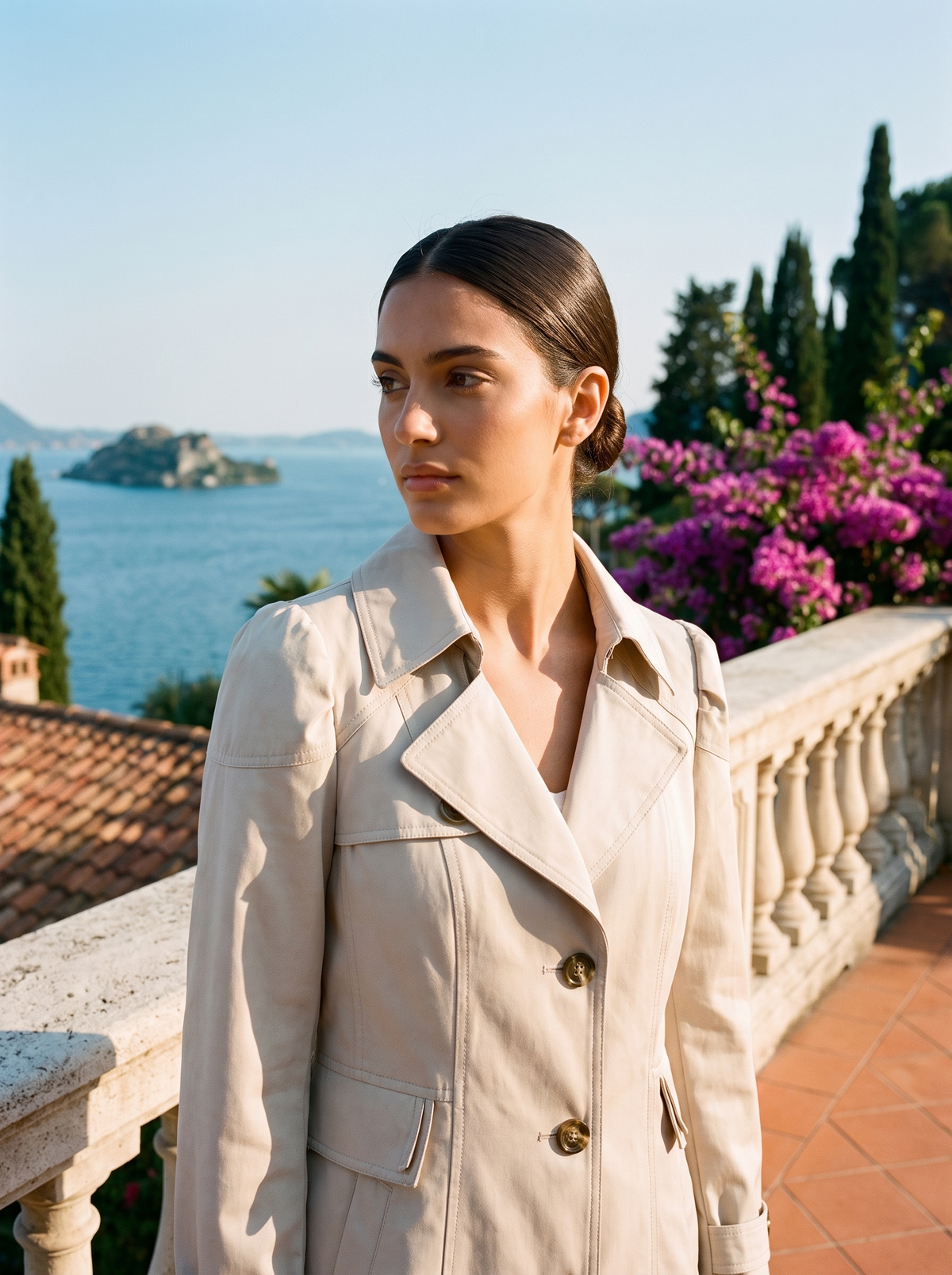 Eleganter Damen-Trenchcoat mit Gürtel und taillierter Passform - J&B - 5 - Annoboutique