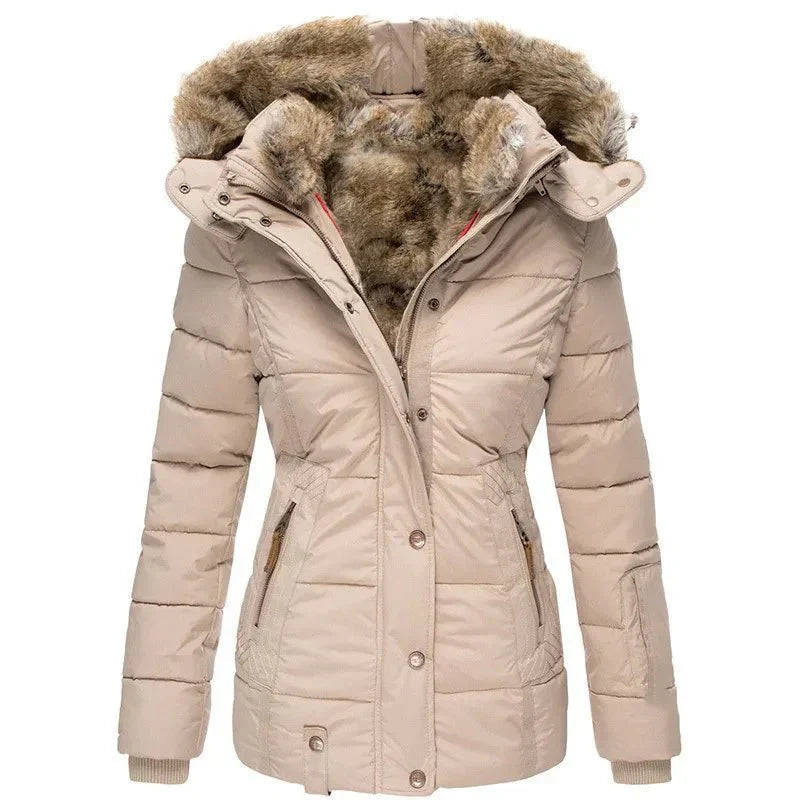 Elegante Winterjacke für Damen mit Kapuze – Figurbetontes Design von J&B - 4 - Annoboutique