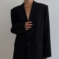 Klassischer Damenblazer mit lockerer Passform und Knopfdetail - J&B - 4 - Annoboutique