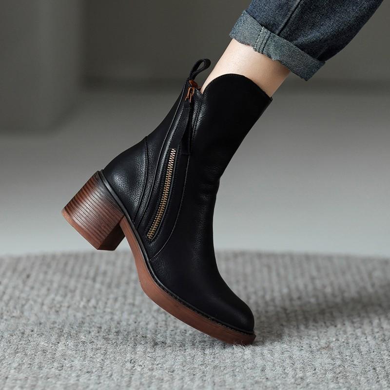Damen Stiefeletten mit seitlichem Reißverschluss und robustem Blockabsatz - J&B - 4 - Annoboutique