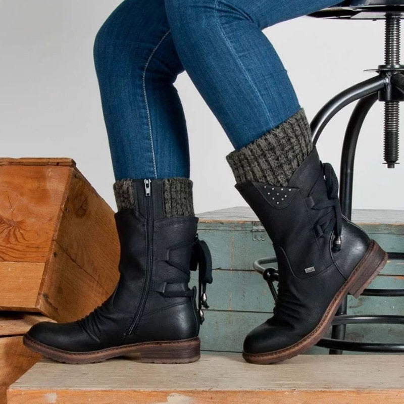 Elegante Damen-Stiefeletten mit floralem Design und modischen Schnallen - J&B - 4 - Annoboutique