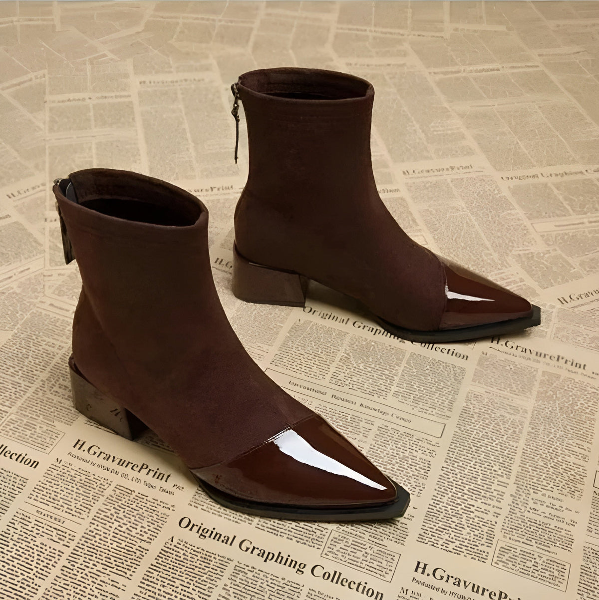 Elegante Damen-Stiefeletten mit Blockabsatz und schimmernder Schuhspitze - J&B - 7 - Annoboutique