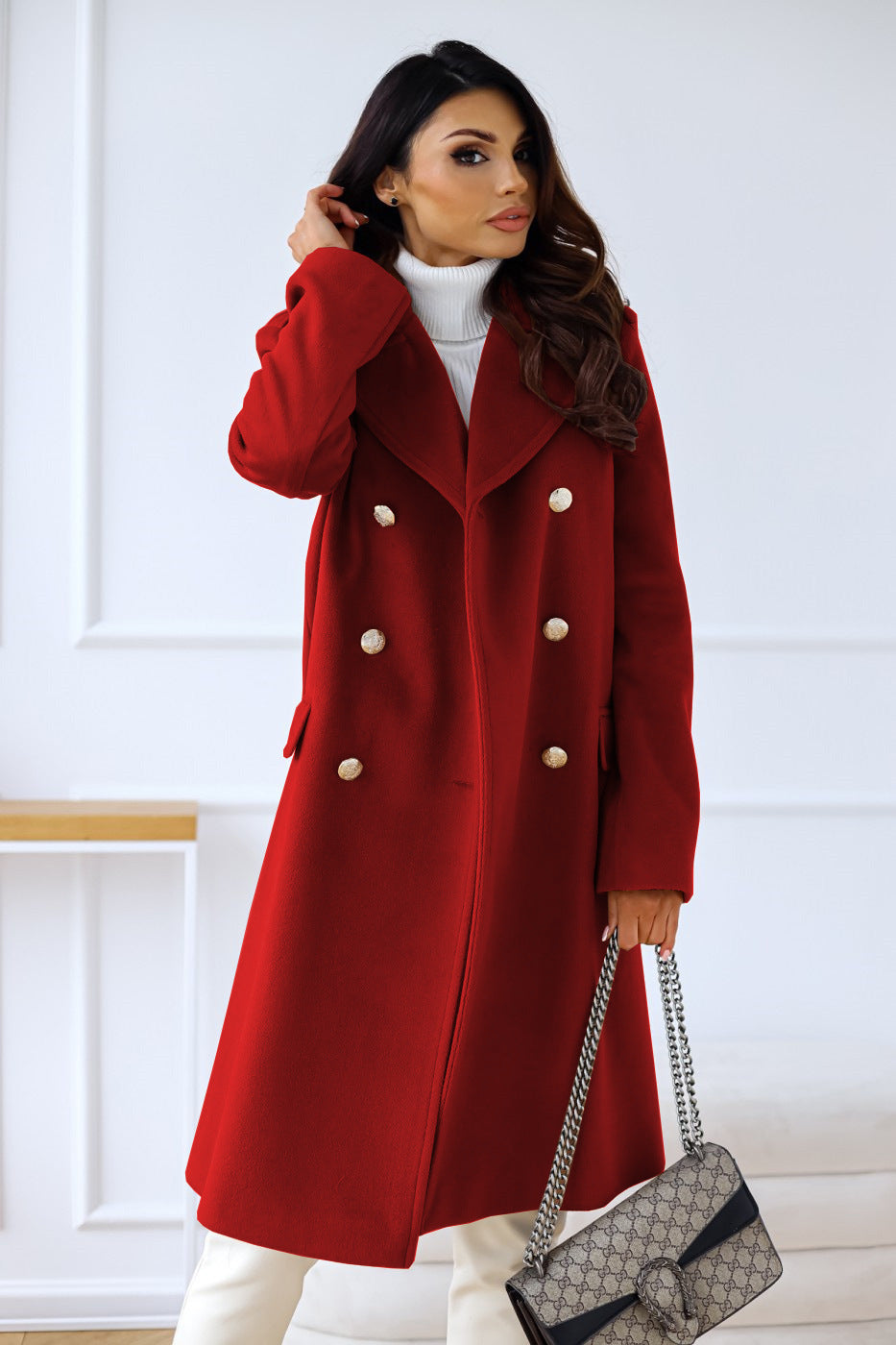 Eleganter doppelreihiger Damenmantel mit breitem Revers und praktischen Taschen - J&B - 9 - Annoboutique