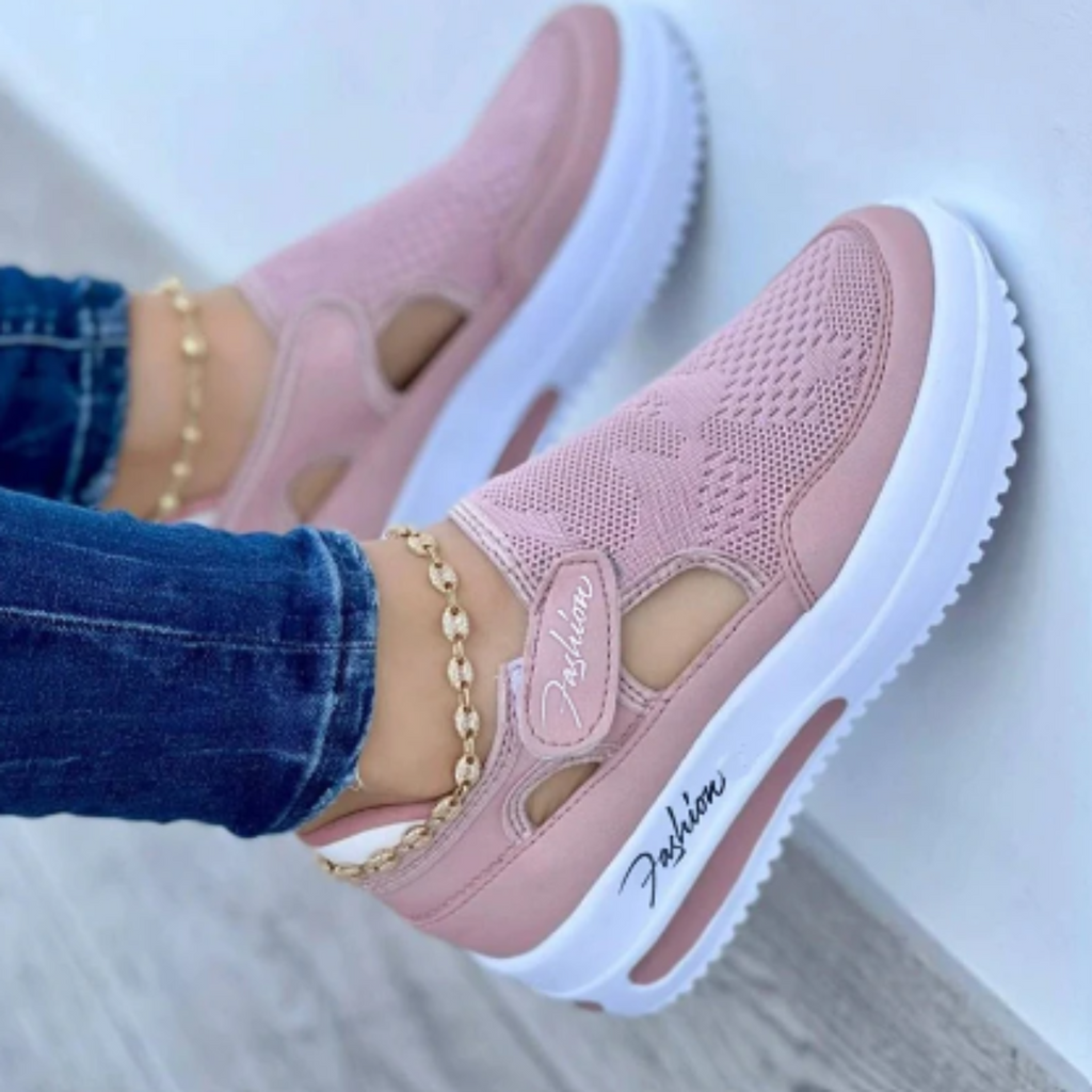 Bequeme Slipper für Damen mit Diabetes - Verstellbarer, extra breiter Schnitt - J&B - 4 - Annoboutique