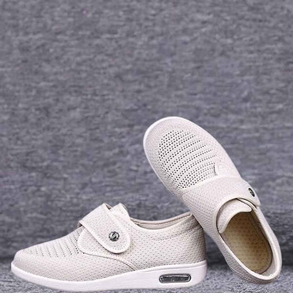 Bequeme Damen-Schuhe mit verstellbarem Klettverschluss - Extra breiter Schnitt & atmungsaktives Material - J&B - 4 - Annoboutique