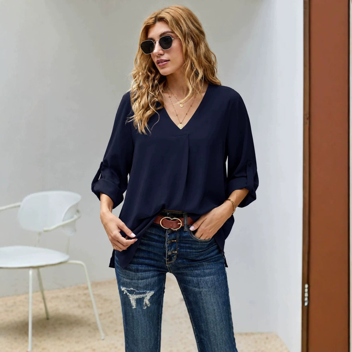 Lässige Damenbluse mit V-Ausschnitt und 3/4-Ärmeln | A&B - 10 - Annoboutique