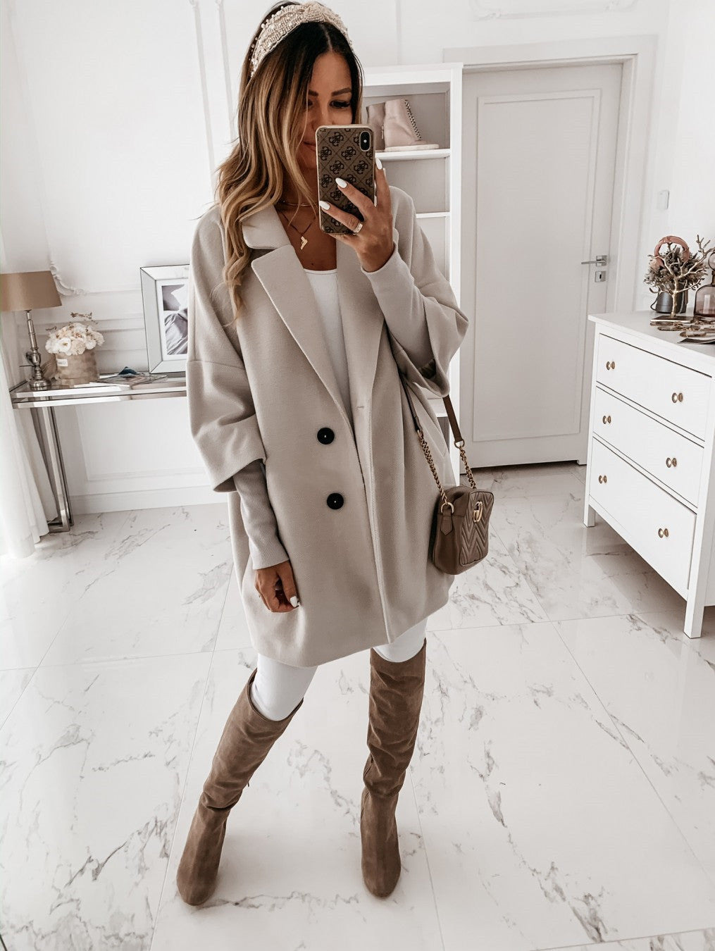 Damenmantel mit Reverskragen und doppelter Knopfleiste | A&B - 4 - Annoboutique