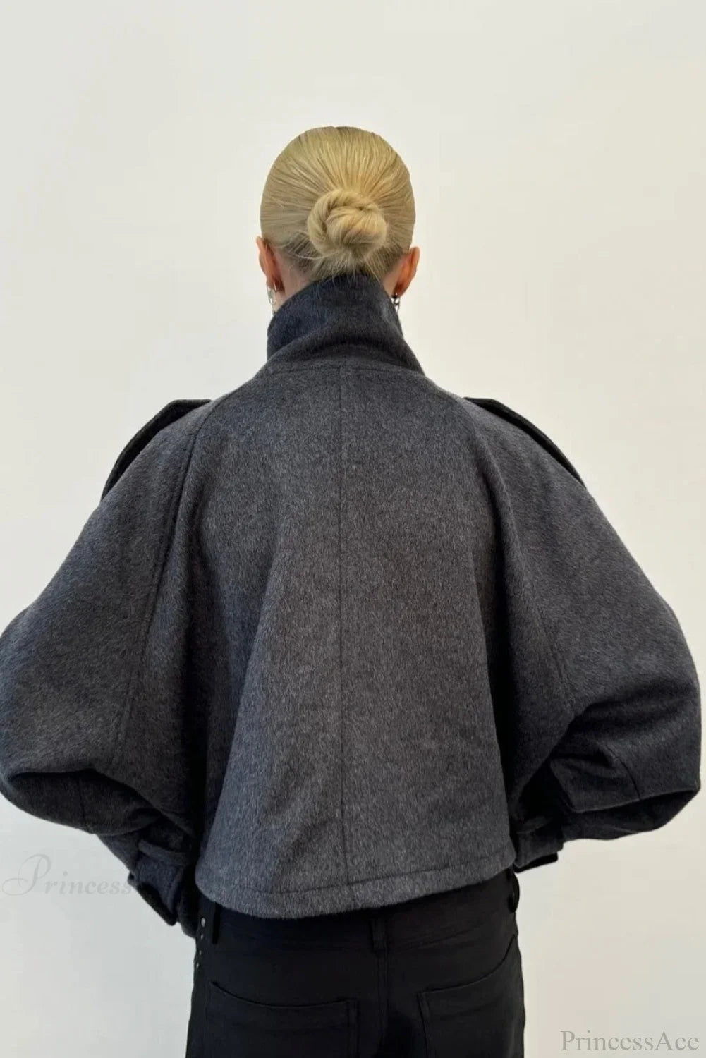 Oversized Damenjacke mit Stehkragen und Knopfverschluss | A&B - 6 - Annoboutique