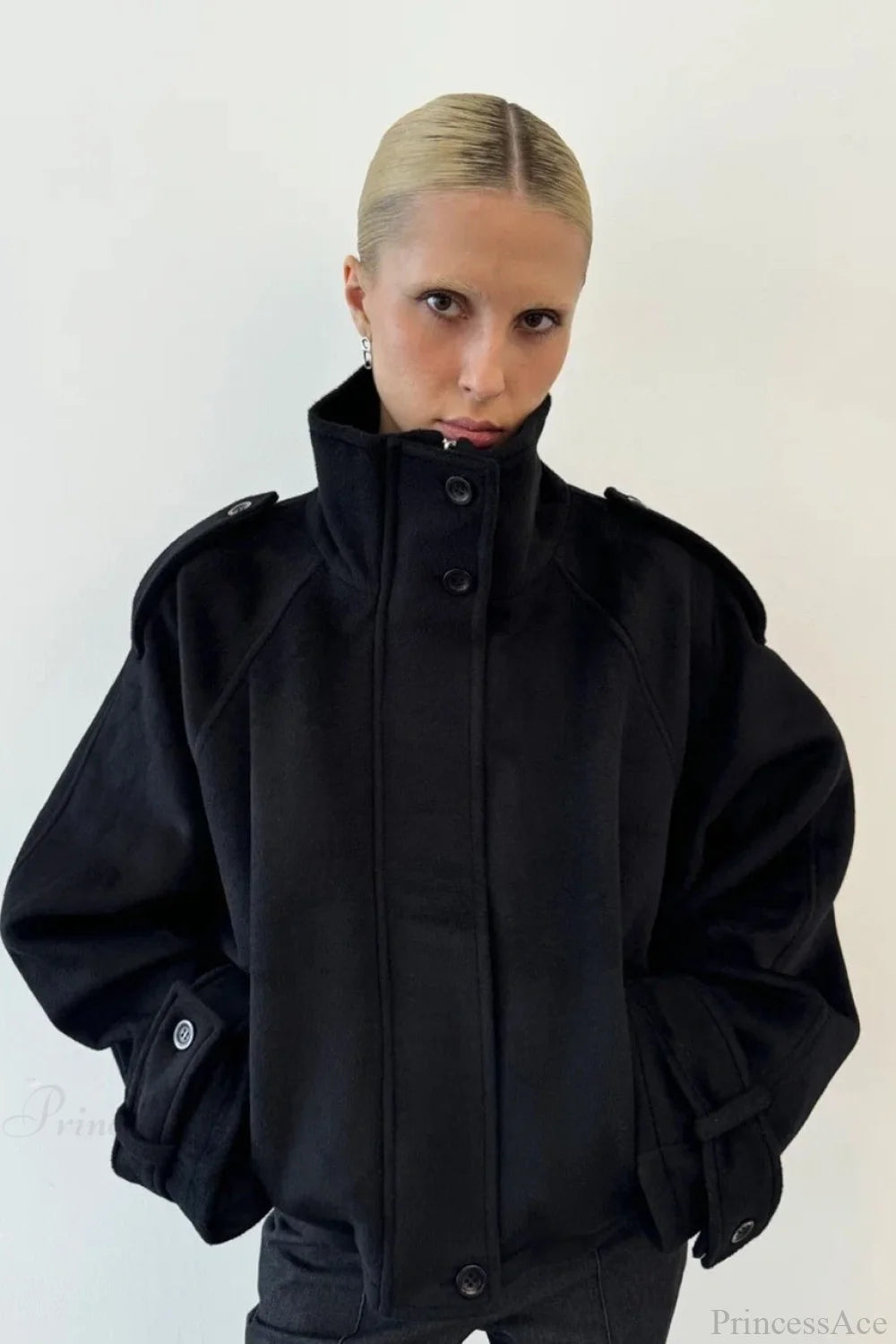 Oversized Damenjacke mit Stehkragen und Knopfverschluss | A&B - 8 - Annoboutique