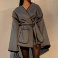 Modische Damenjacke mit Taillengürtel und weitem Schnitt | A&B - 1 - Annoboutique