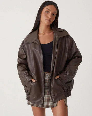 Lederjacke Damen mit weitem Kragen und lockerer Passform | A&B - 10 - Annoboutique