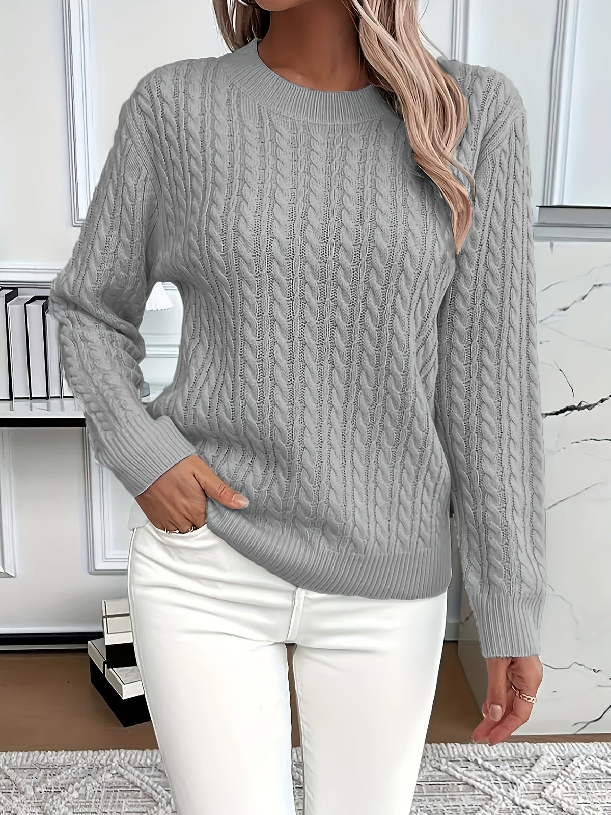 Pullover Damen mit Rundhalsausschnitt und Kabelstrickdesign | A&B - 3 - Annoboutique