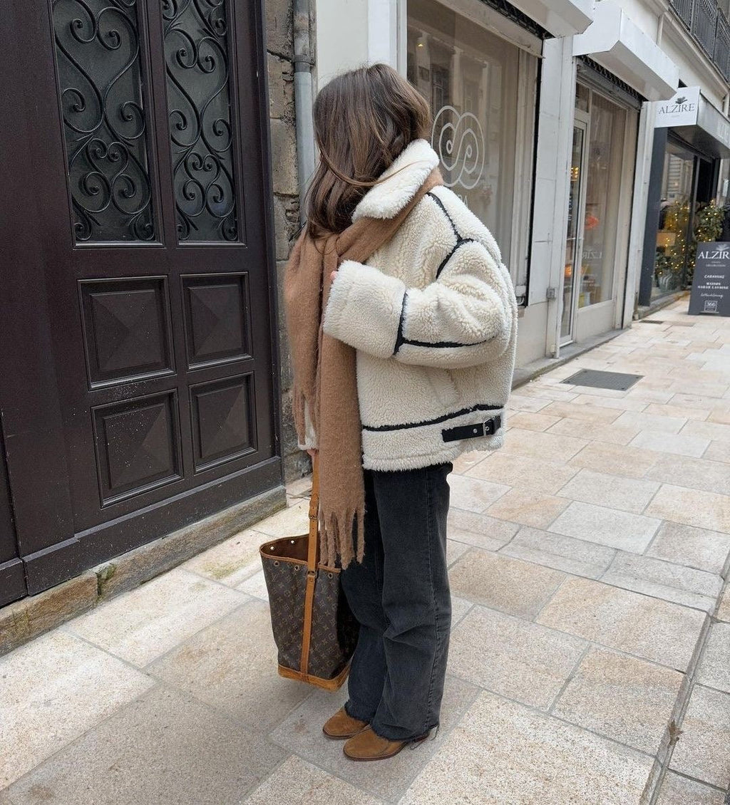 Damenjacke im Oversized-Stil mit weichem Kragen und lässigem Schnitt | A&B - 2 - Annoboutique