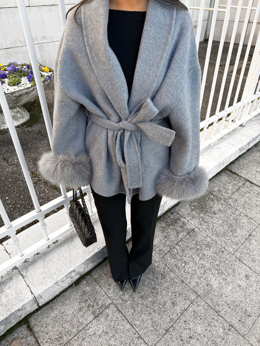 Damenmantel mit Taillengürtel und voluminösen Ärmeln | A&B - 7 - Annoboutique
