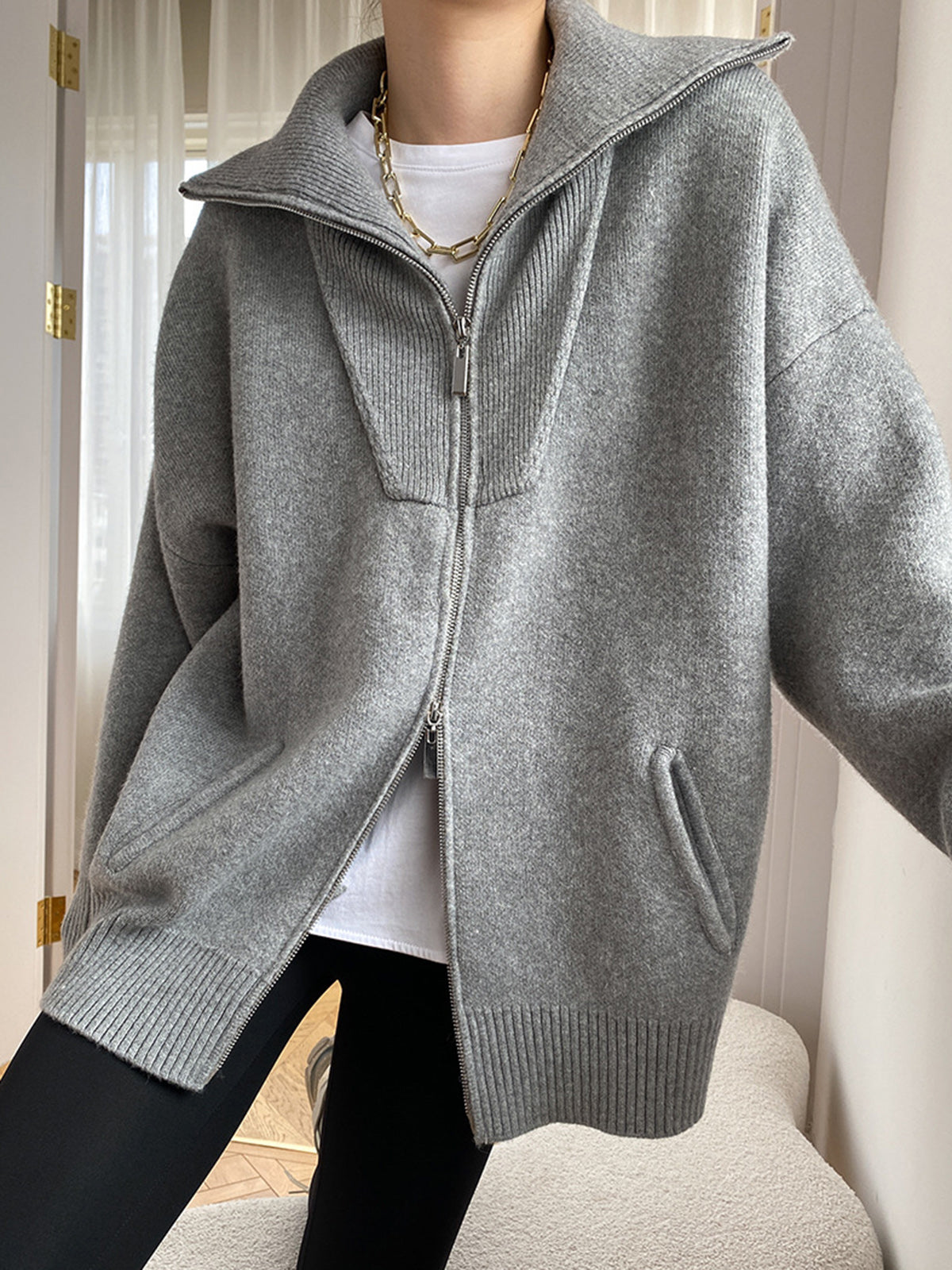 Damen Cardigan mit hohem Kragen und praktischen Taschen | A&B - 4 - Annoboutique