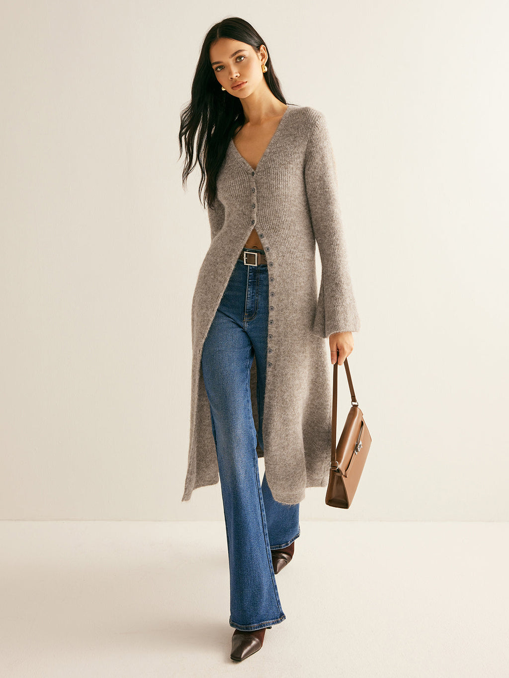 Cardigan Damen mit V-Ausschnitt und Knopfdetails | A&B - 1 - Annoboutique