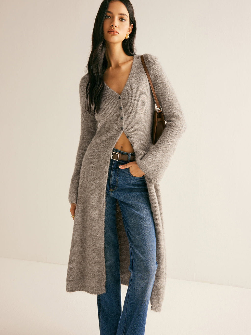 Cardigan Damen mit V-Ausschnitt und Knopfdetails | A&B - 5 - Annoboutique