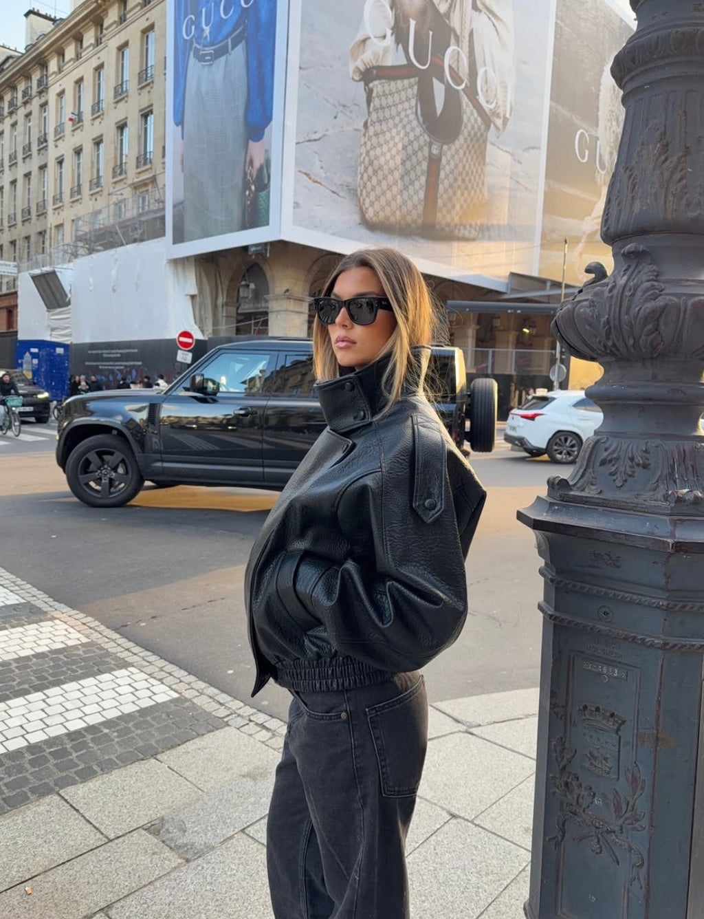 Damen Jacke im Oversized-Stil mit hohem Kragen und Steppdetails | A&B - 2 - Annoboutique