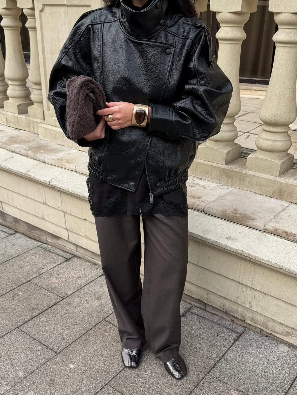 Damen Jacke im Oversized-Stil mit hohem Kragen und Steppdetails | A&B - 4 - Annoboutique