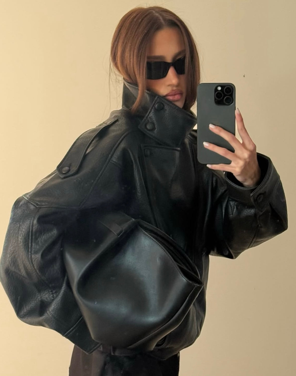 Damen Jacke im Oversized-Stil mit hohem Kragen und Steppdetails | A&B - 5 - Annoboutique