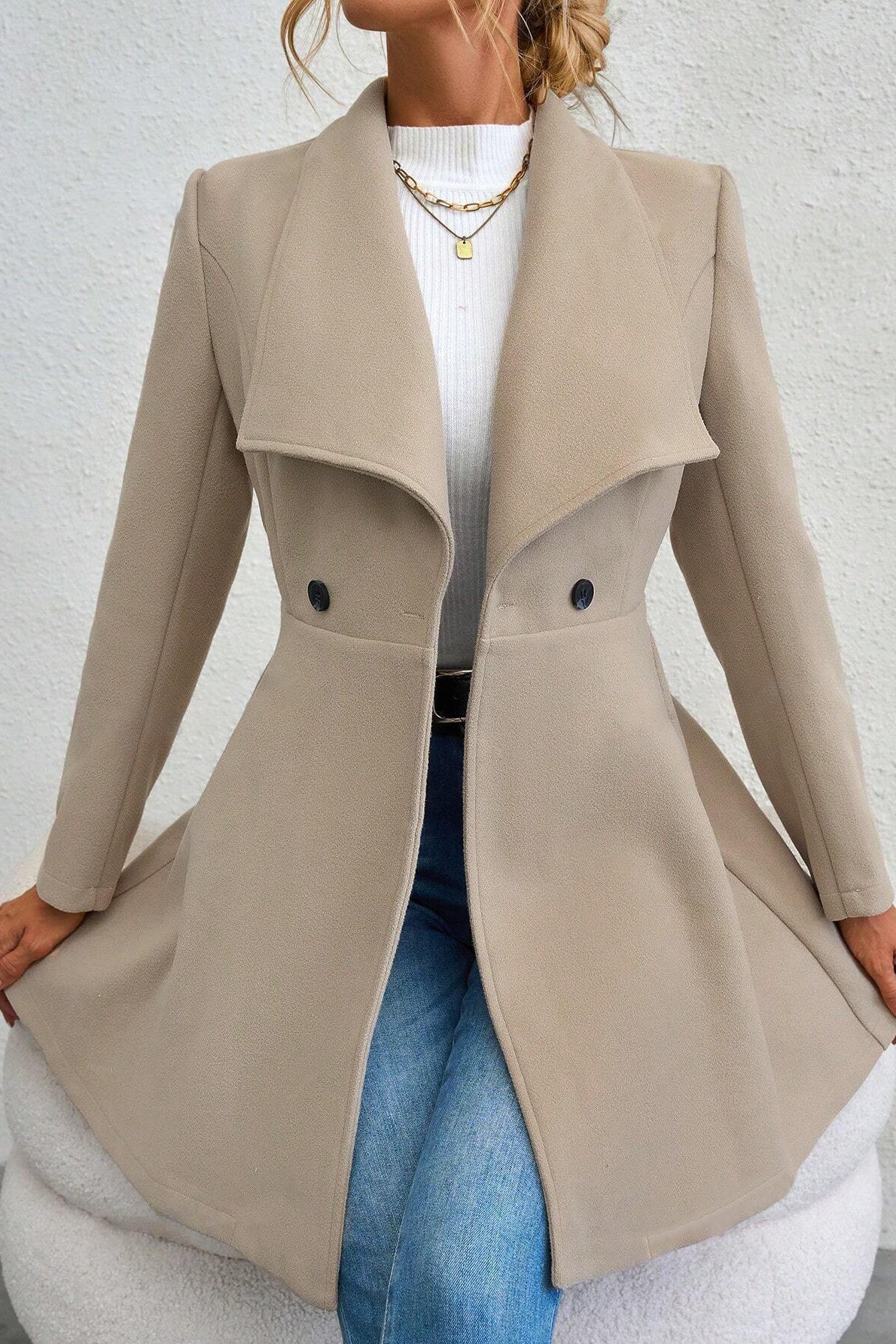 Damen Mantel mit Wasserfallkragen und taillierter Silhouette | A&B - 6 - Annoboutique