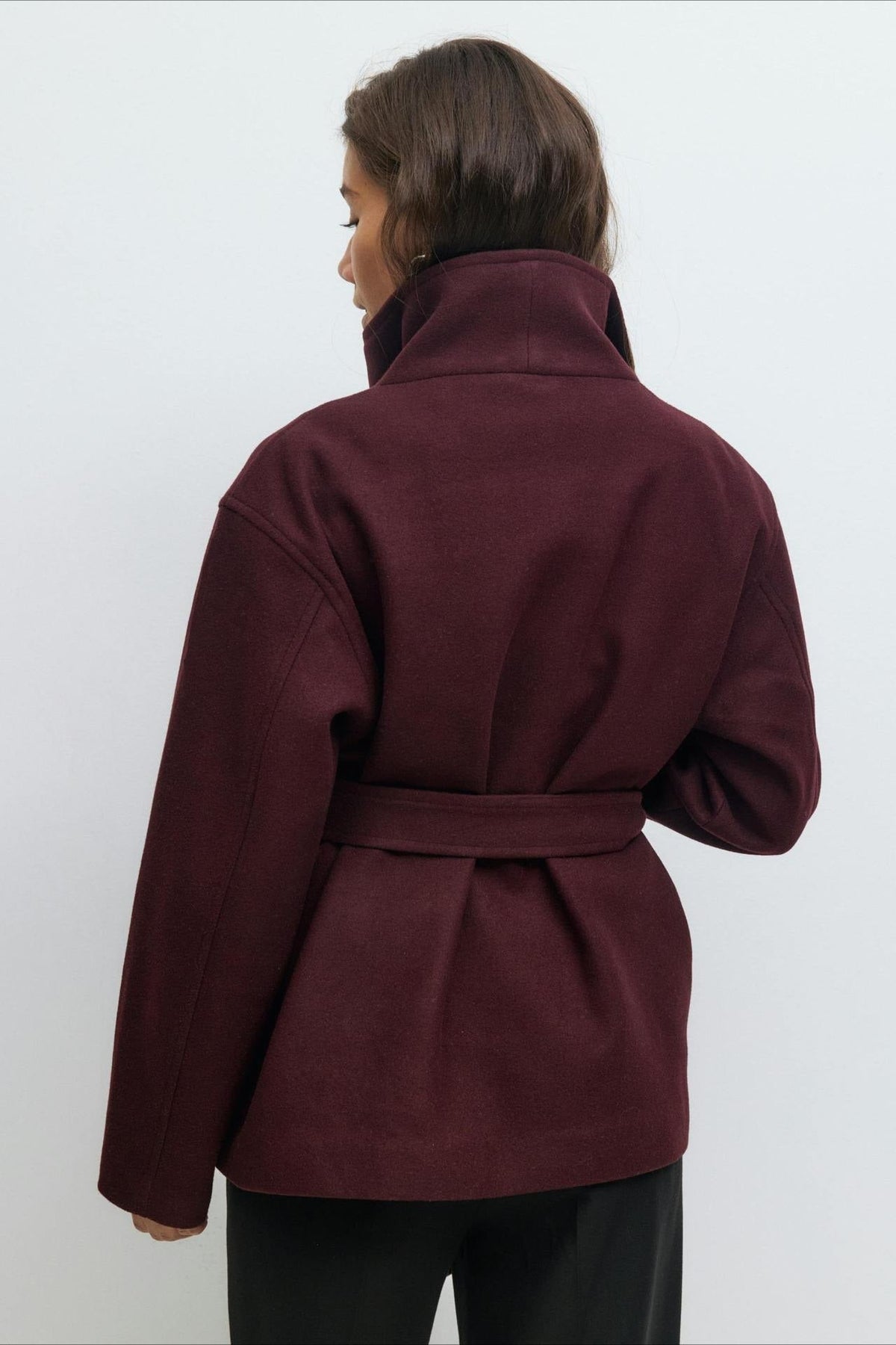 Damen Jacke mit hohem Kragen und Taillengürtel | A&B - 5 - Annoboutique
