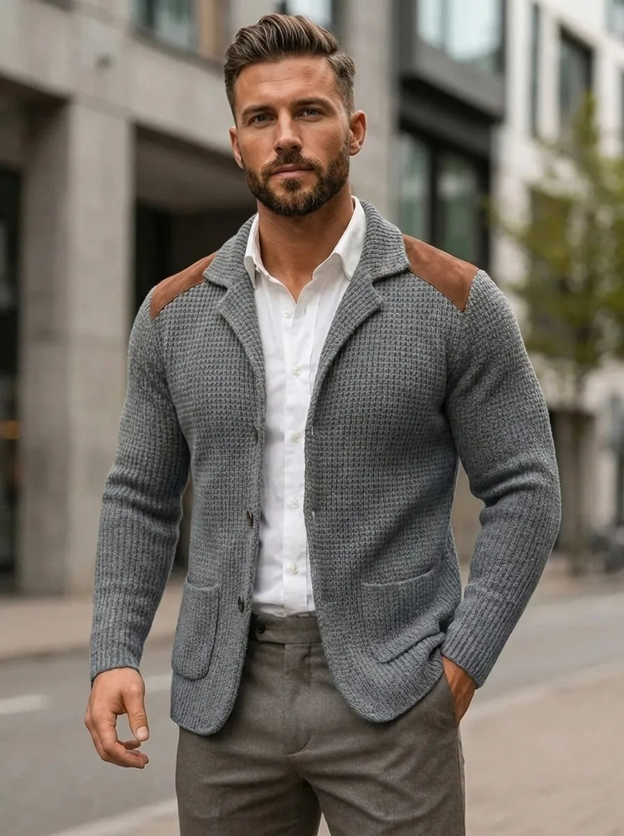 Herren Cardigan mit modernem Schnitt und eleganten Lederakzenten | A&B - 1 - Annoboutique