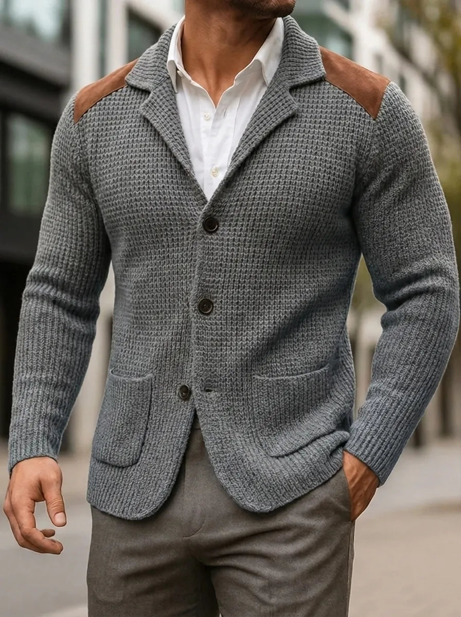 Herren Cardigan mit modernem Schnitt und eleganten Lederakzenten | A&B - 3 - Annoboutique