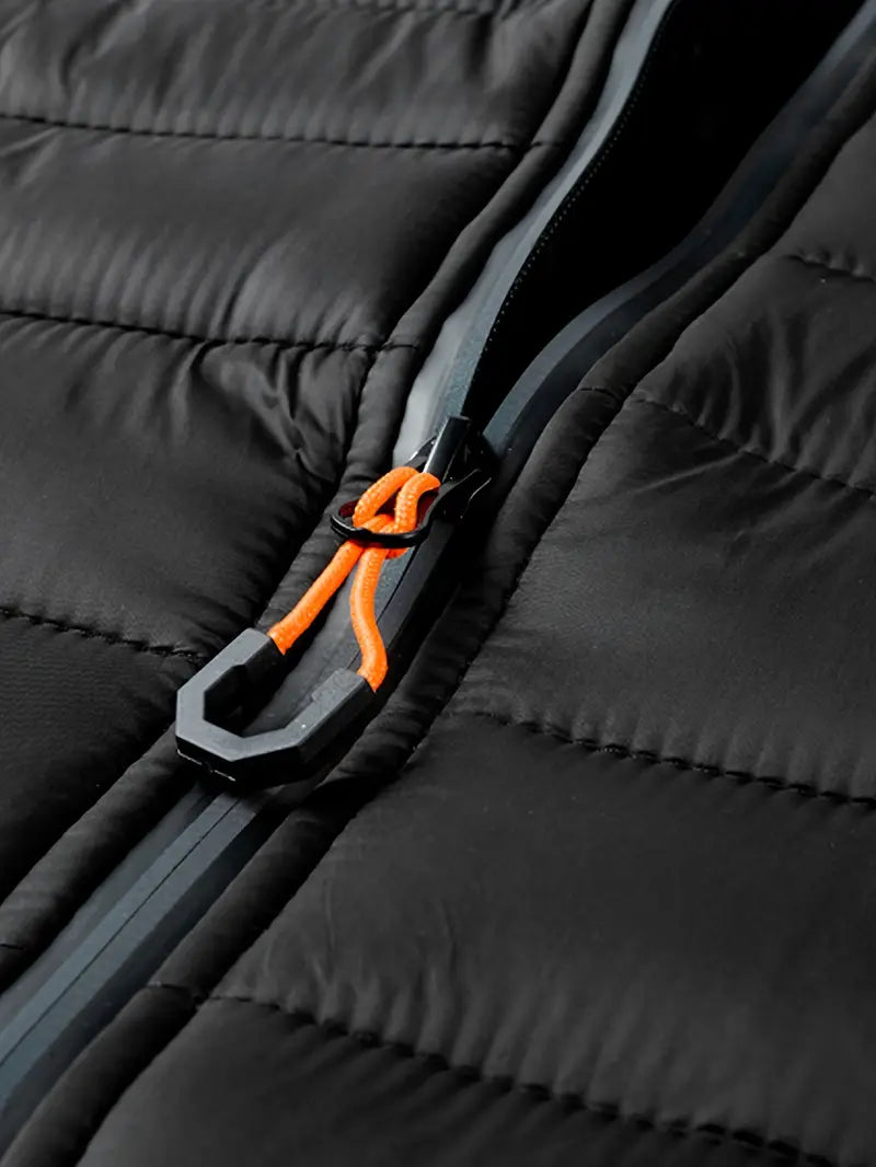 Sportliche Herrenjacke mit Kapuze und strukturiertem Schnitt | A&B - 15 - Annoboutique