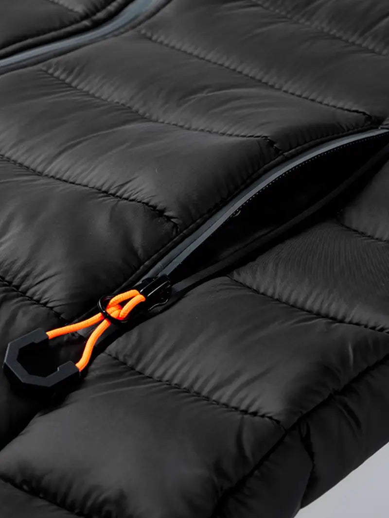Sportliche Herrenjacke mit Kapuze und strukturiertem Schnitt | A&B - 18 - Annoboutique