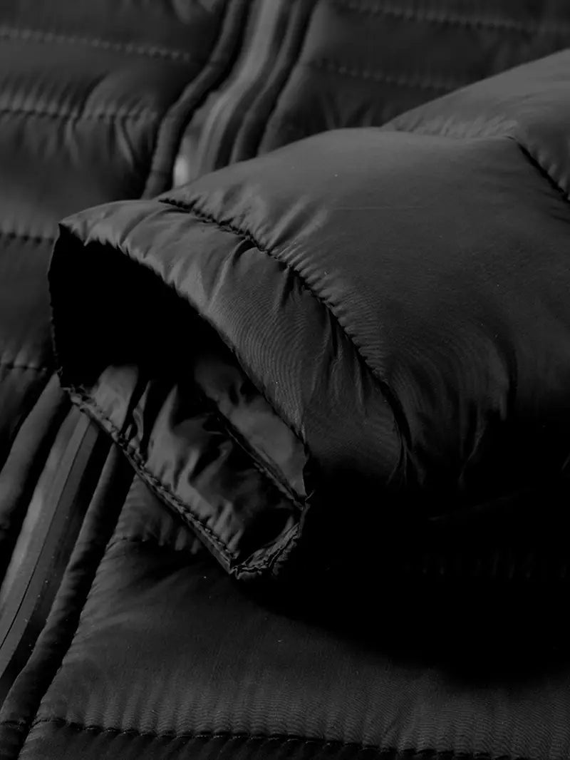 Sportliche Herrenjacke mit Kapuze und strukturiertem Schnitt | A&B - 19 - Annoboutique