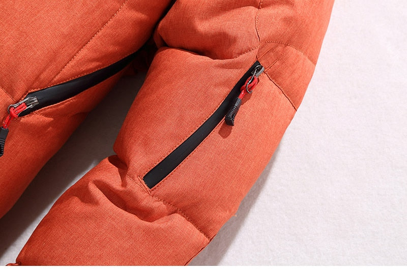 Sportliche Herrenjacke mit abnehmbarer Kapuze und praktischen Taschen | A&B - 2 - Annoboutique